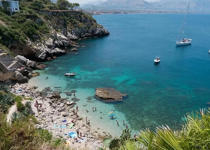 Sea Aspra Bed & Breakfast 3*