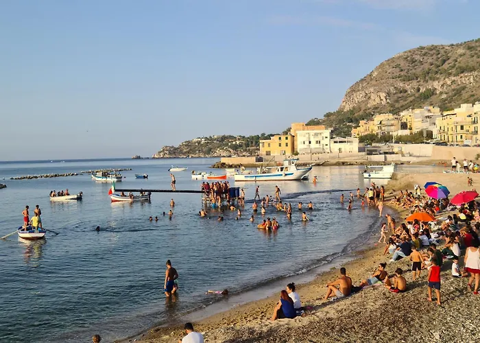 Sea Aspra Bed & Breakfast 3*